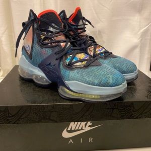 Nike Lebron XIX 19 Fast Food basketball shoe men’s 9.5/women’s 11